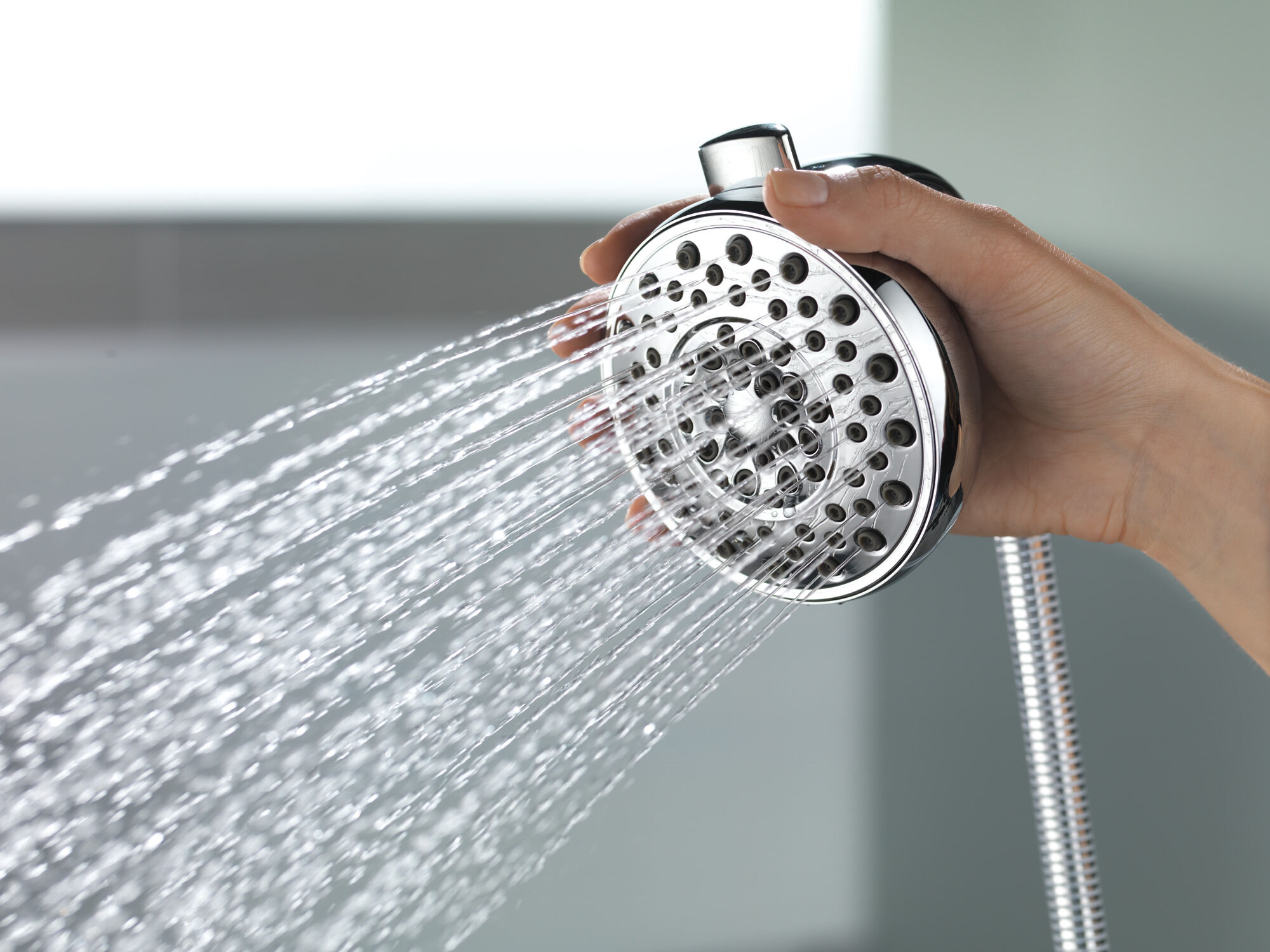 Ручной душ с креплением для душа Palm® с 4 настройками Delta Faucet 54488-SS-PK - Вид №1