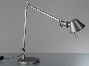 Artemide Светодиодная настольная лампа прямого света Tolomeo