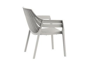 Полипропиленовое садовое кресло с подлокотниками
