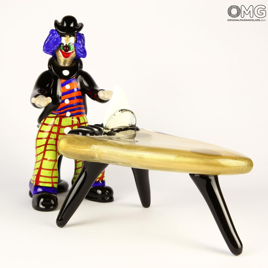 2583 ORIGINALMURANOGLASS Статуэтка Клоун-музыкант с фортепиано - муранское стекло OMG 17 см  - Вид №1