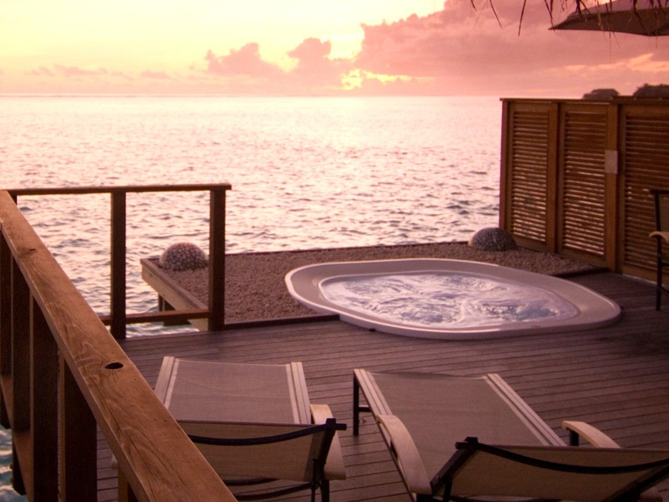 Встраиваемый мини-бассейн с гидромассажем с хромотерапией Jacuzzi® ARCH-00110541 - Вид №1