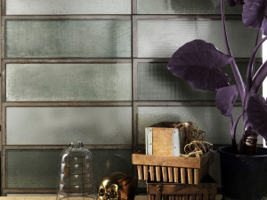 Внутренняя отделка керамогранита с металлическим эффектом