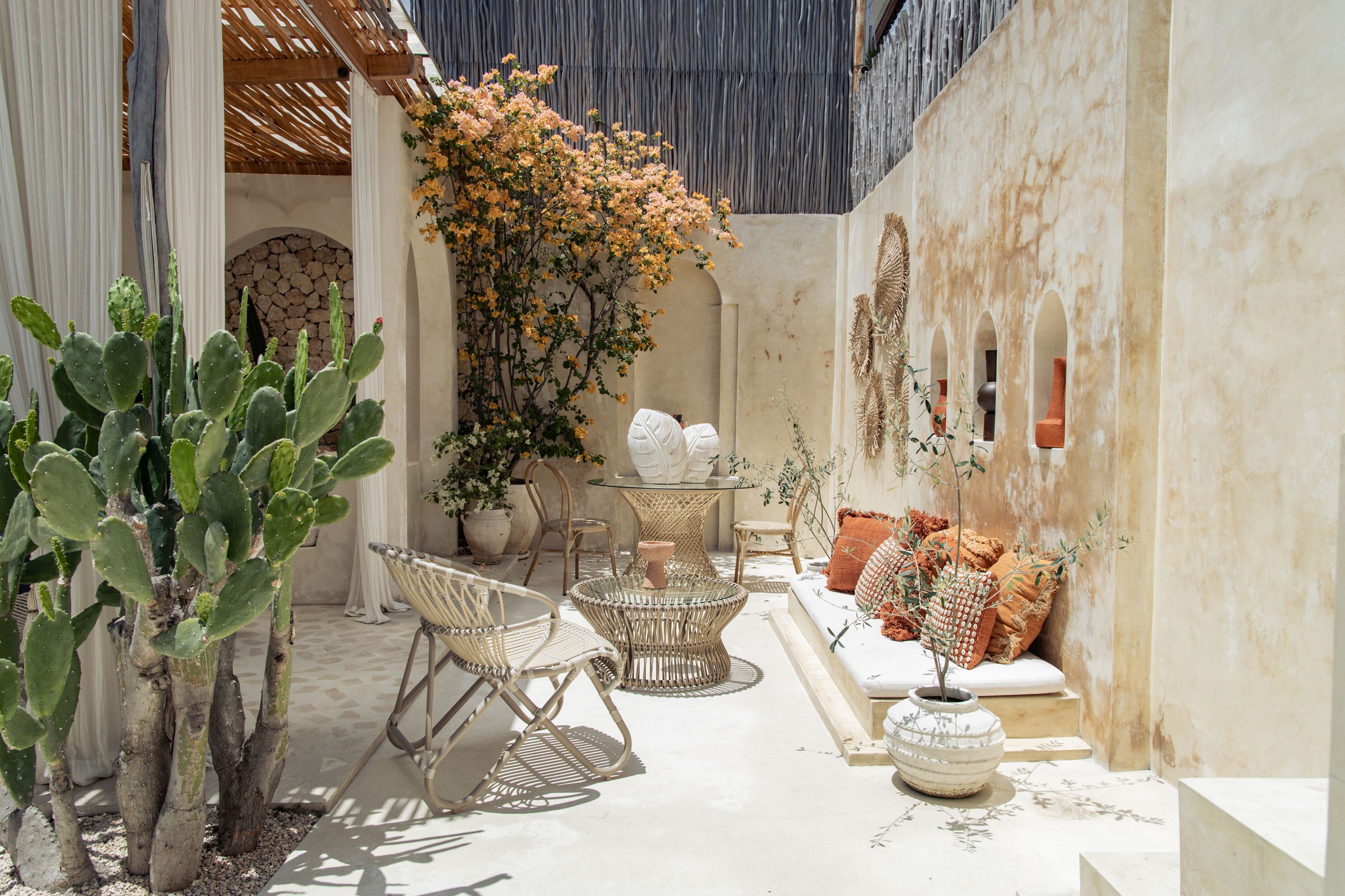 Круглый деревянный и стеклянный садовый журнальный столик cbdesign Capriccio ARCH-00140644 - Вид №3