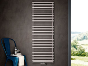 Настенный вертикальный полотенцесушитель