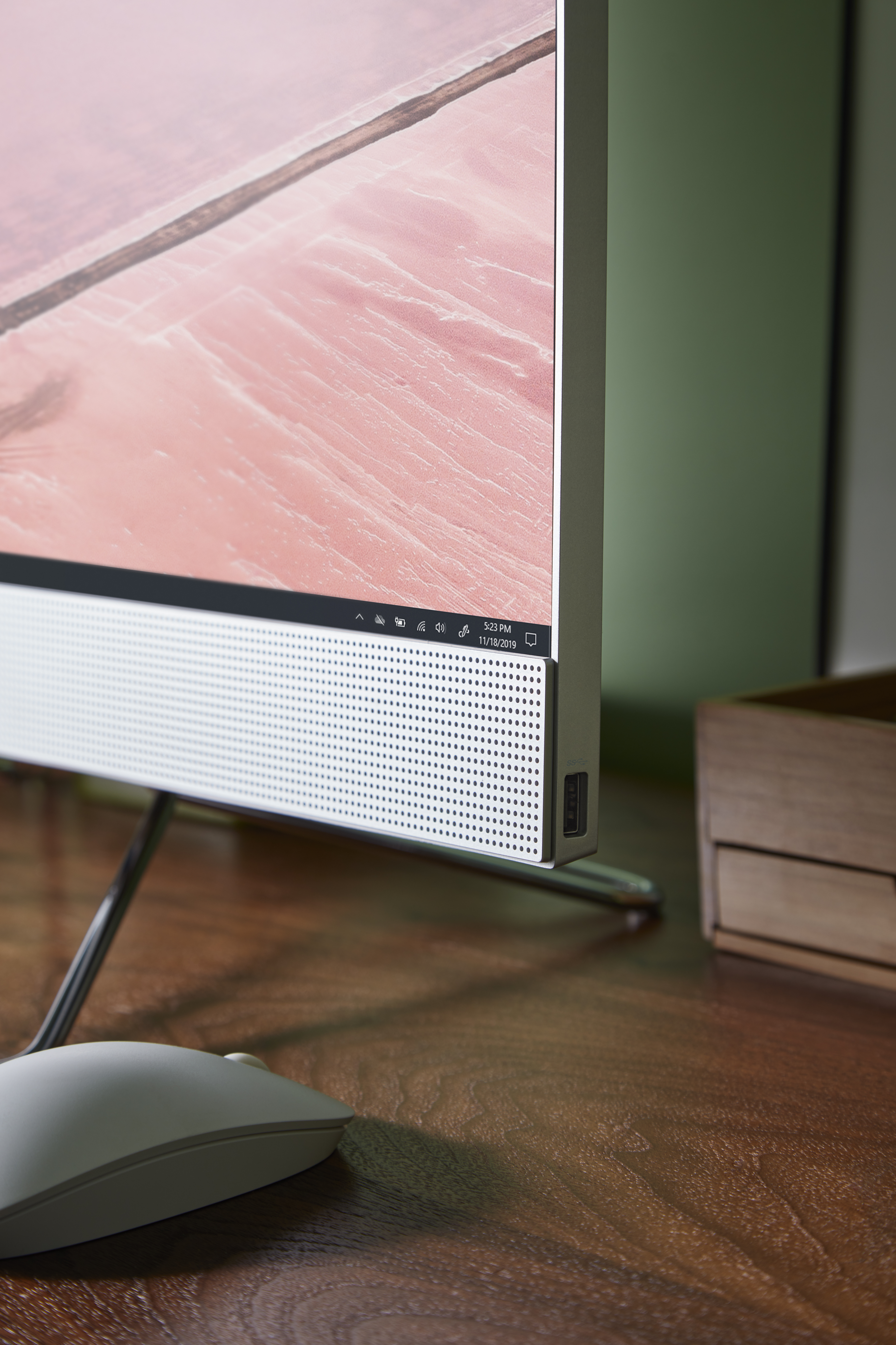 9PN10EA#ACB 27-dp0000ur aio 27"(1920x1080)/amd ryzen 3 4300u(2.7ghz)/4096mb/128ssdgb/nodvd/int:amd intergrated graphics /cam/wifi/war 1y/natural silver/freedos + usb kbd, usb mouse HP Santreyd  - Вид №8
