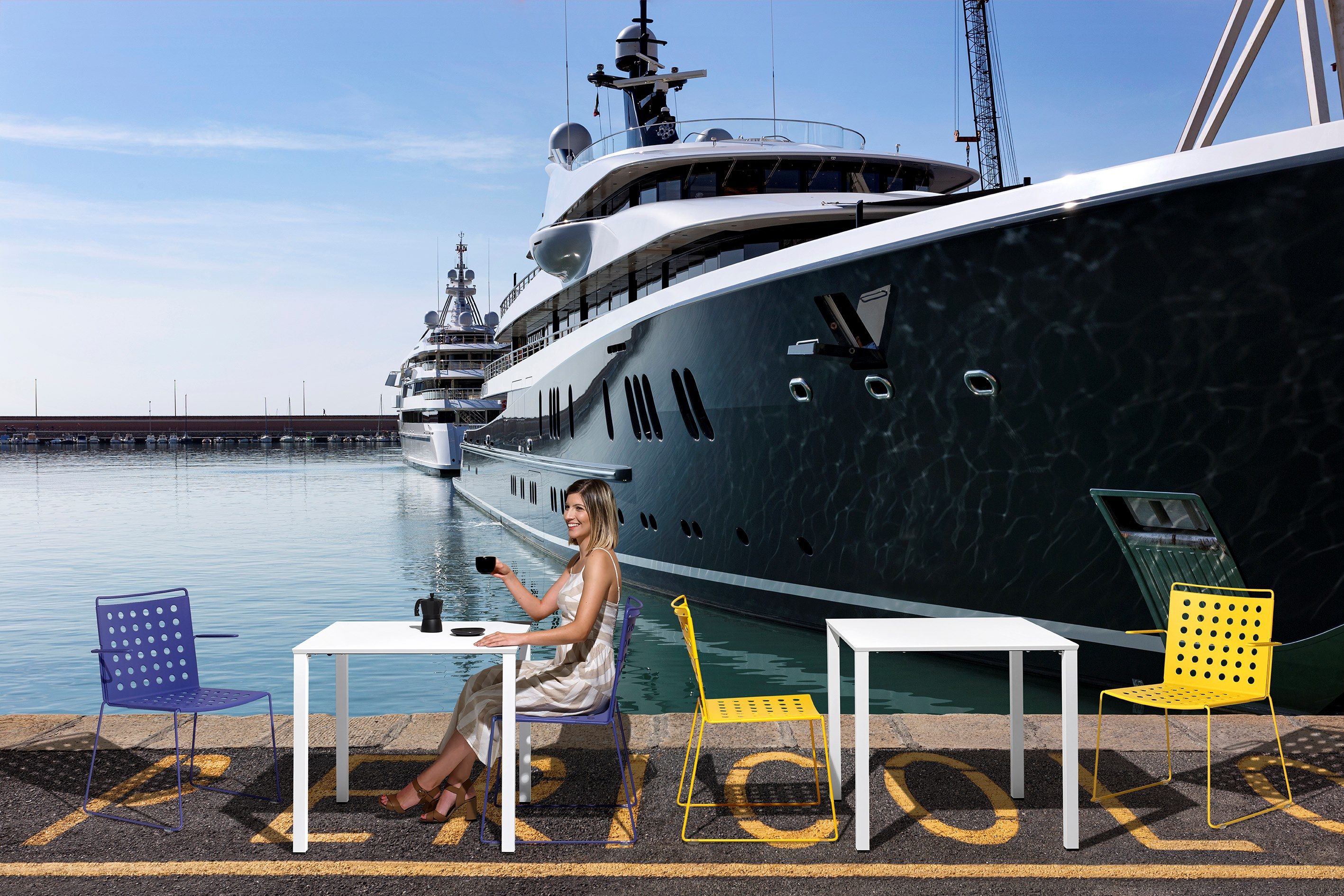 Алюминиевый штабелируемый стул с подлокотниками Urbantime Busy ARCH-00029624 - Вид №1