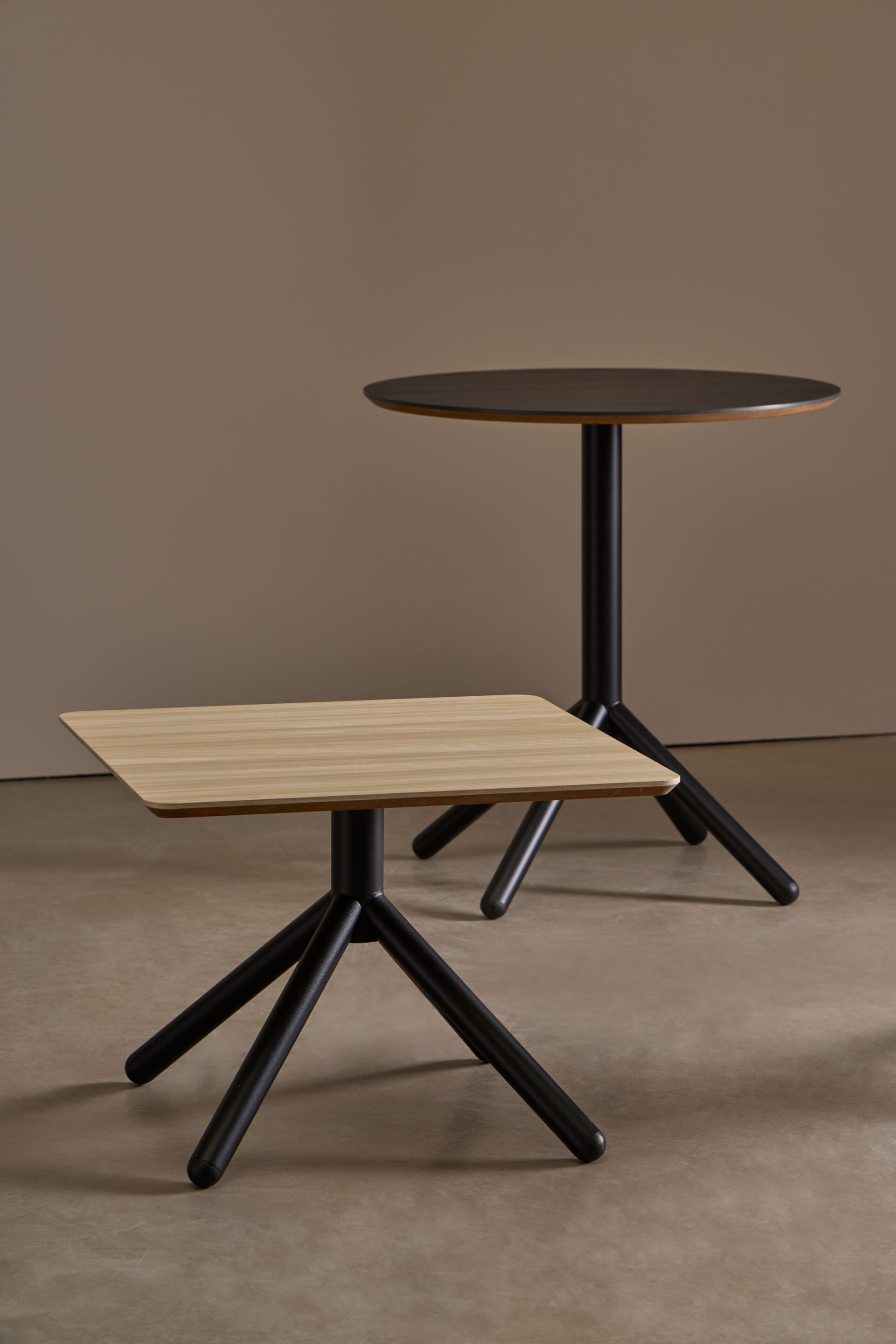 Квадратный стол из ясеня Blasco&Vila Nomad ARCH-00054751 - Вид №8