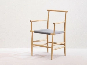 Miniforms Стул из массива дерева с подлокотниками Pelleossa