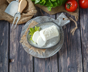 5374 Сыр "Бюш-Де-Шевр" с плесенью выдержанный Вкусляндия