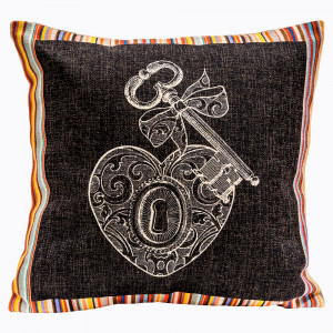 2718924 Декоративная подушка «Ключ к сердцу / Страйп» Object Desire