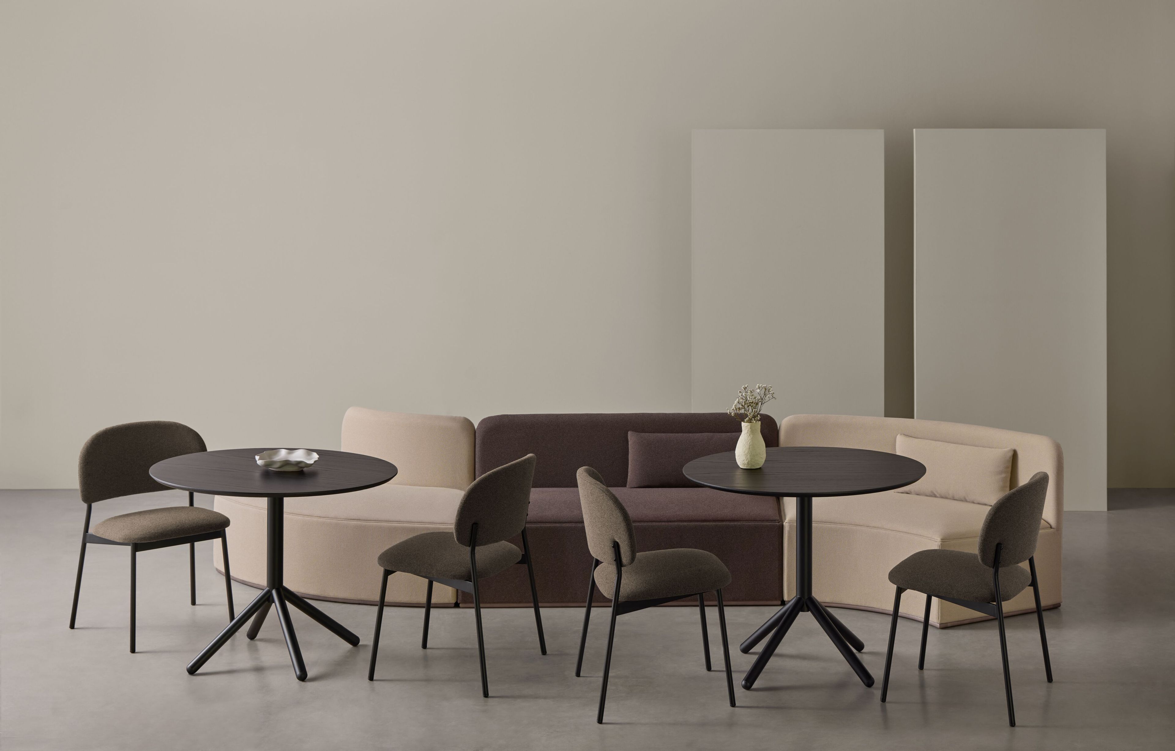 Штабелируемый тканевый мягкий стул Blasco&Vila RC Metal ARCH-00034021 - Вид №4