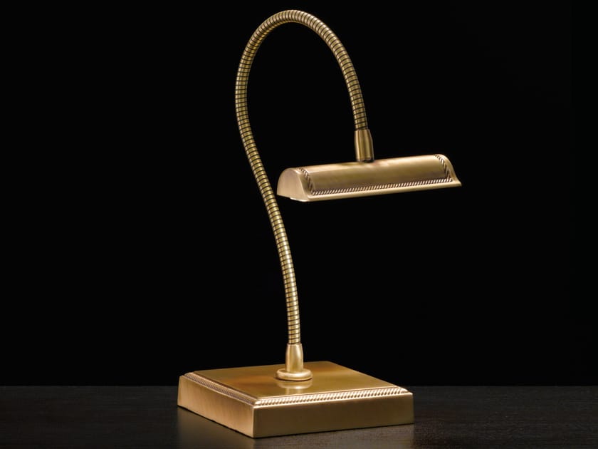 Металлическая светодиодная настольная лампа Cremasco Illuminazione световые работы ARCH-00060831