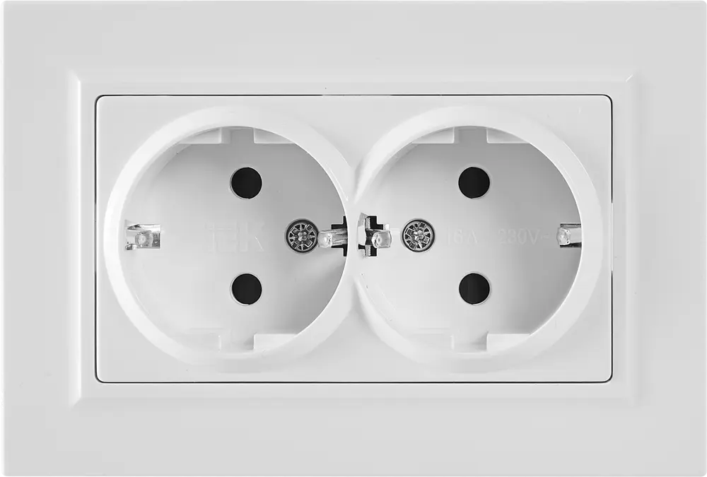 Розетка двойная IEK Brite с защитными шторками для влажных помещений 87761525