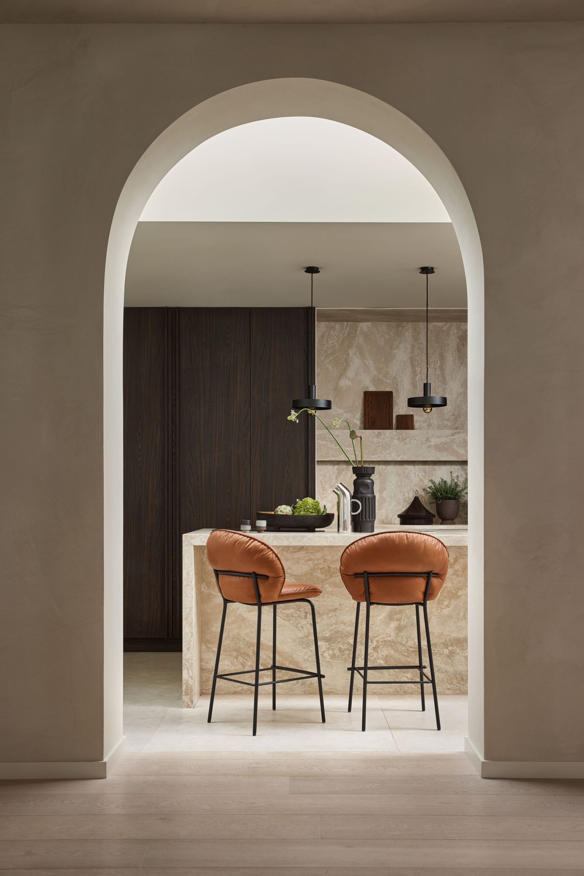 Кожаный табурет с мягкой спинкой Freifrau Marie ARCH-00057613 - Вид №2