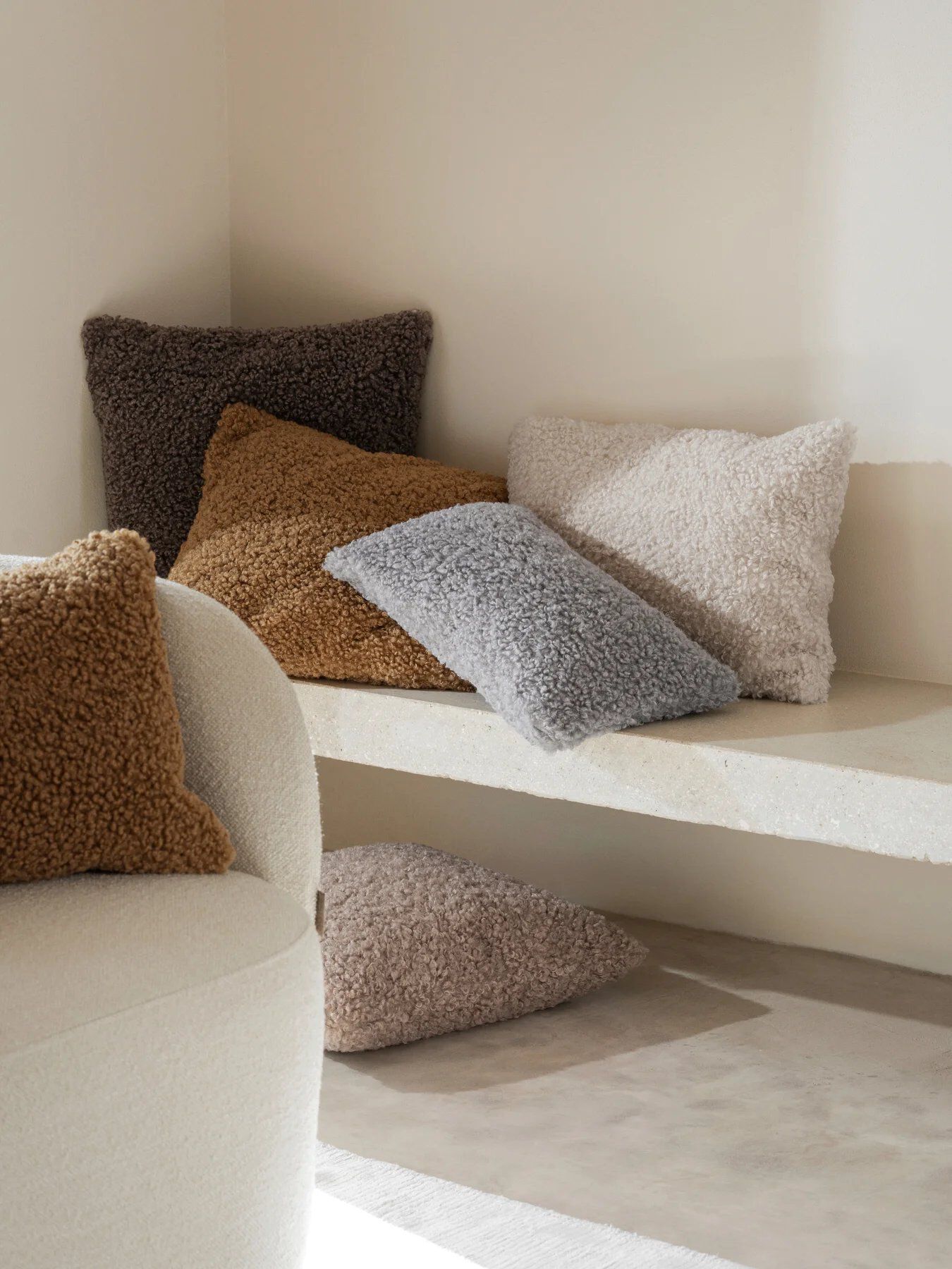 Квадратная подушка из ткани blomus Teddy ARCH-00055746 - Вид №2