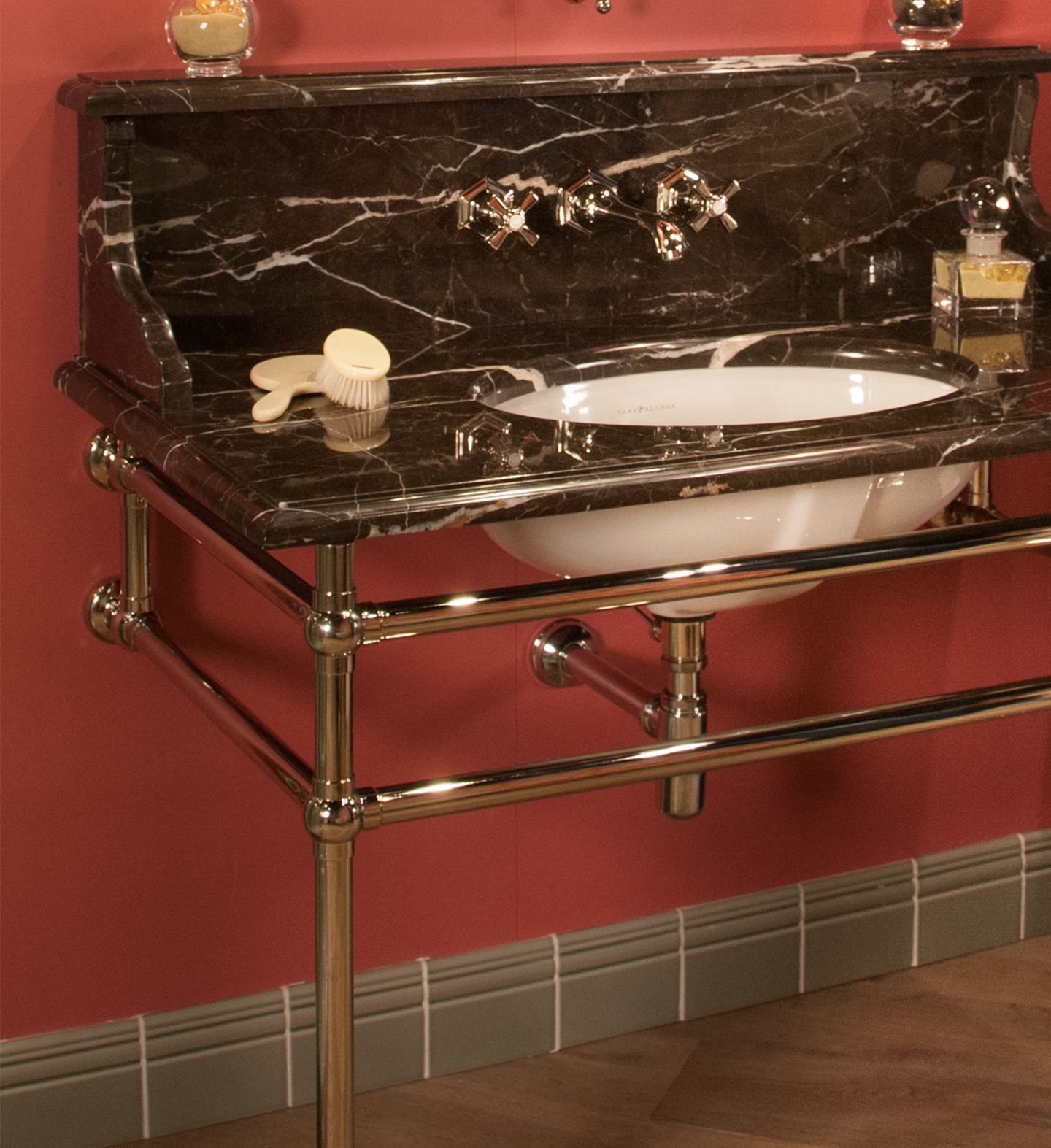 Мраморная овальная консольная раковина с держателем для полотенец Park Avenue MARBLE & METAL ARCH-00083514 - Вид №1