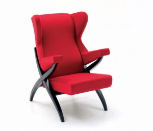 arflex Кресло с обивкой из ткани с подлокотниками