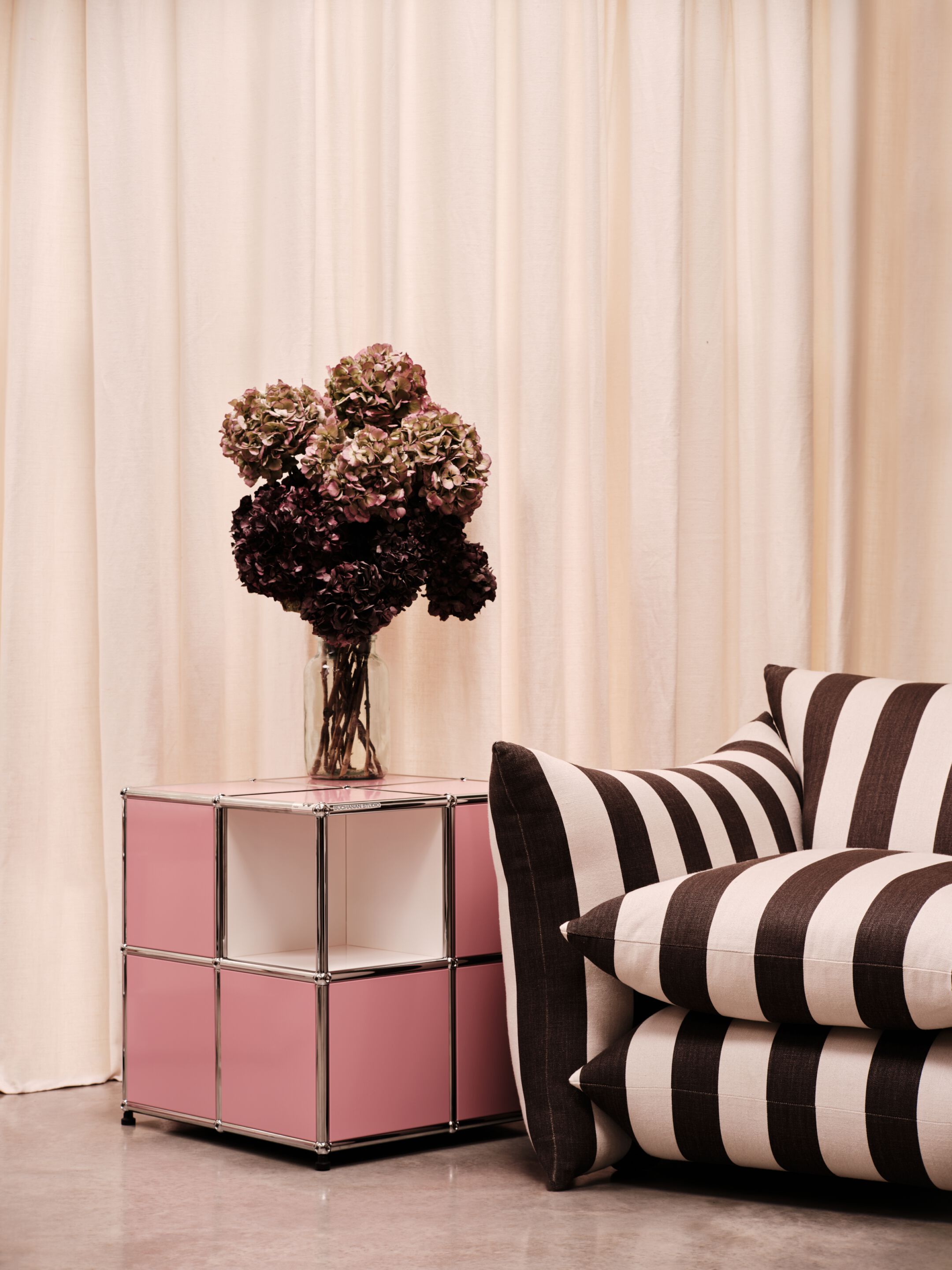 Стальной журнальный столик с отсеком для хранения USM TESSELLATE ARCH-00064241 - Вид №8