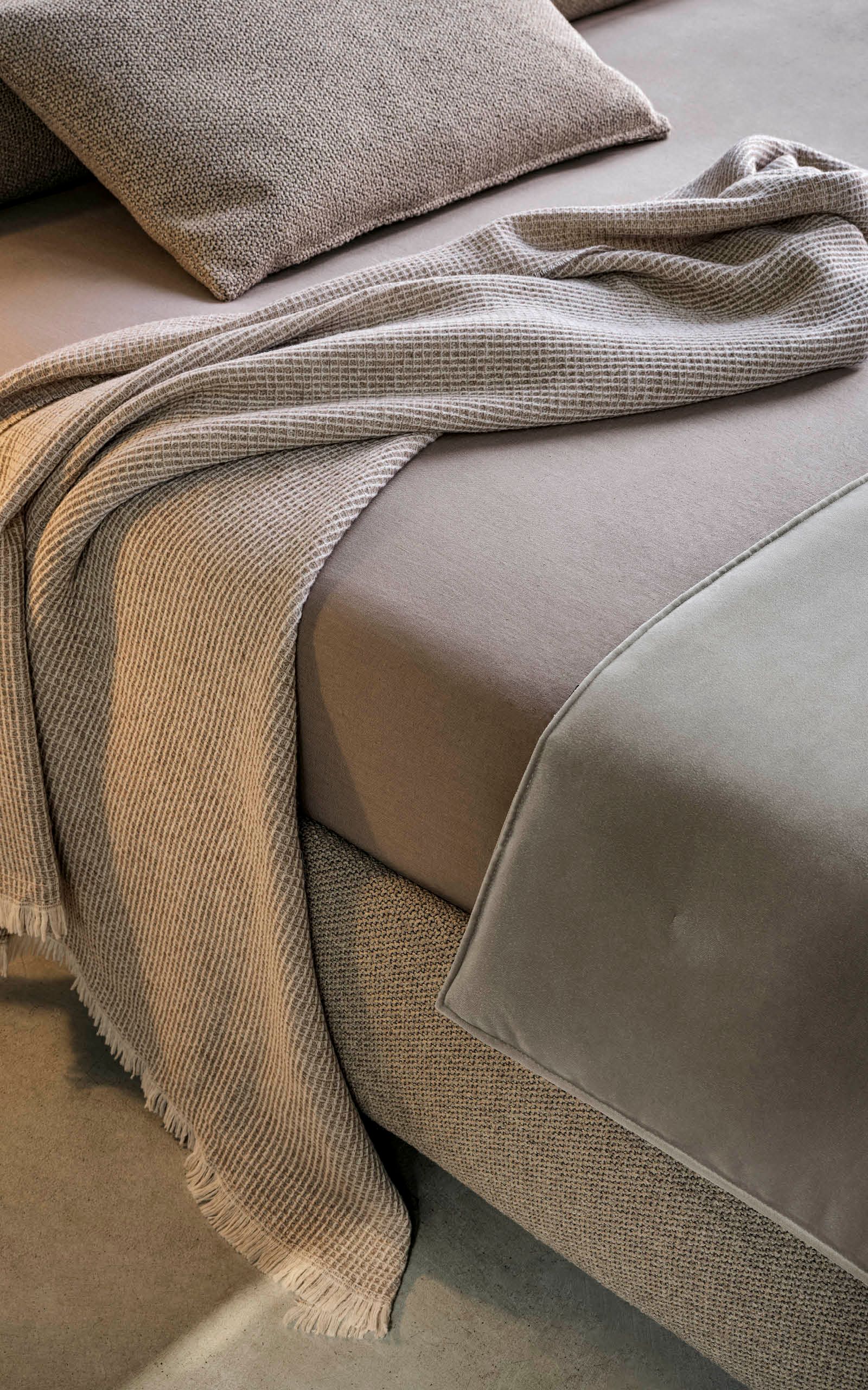 Двуспальная кровать с мягким изголовьем Twils Carnaby ARCH-00028590 - Вид №18