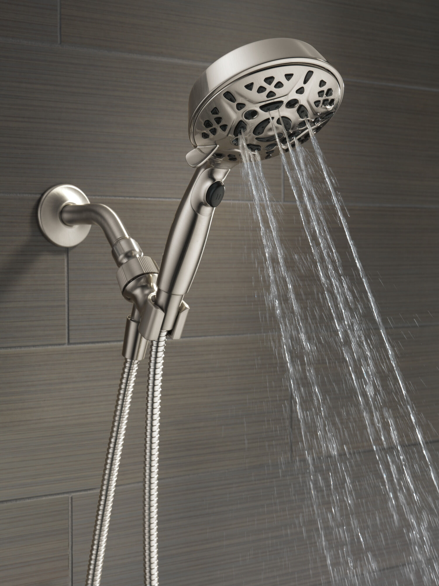 75716SN H2Okinetic Ручной душ с 7 настройками Delta Faucet Universal Showering Сатин никель  - Вид №5