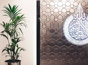 Декоративная стеклянная панель