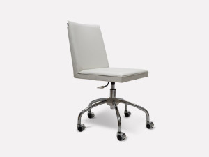 Кожаный поворотный стул