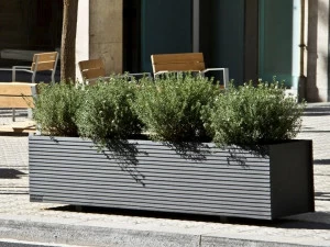 URBIDERMIS Прямоугольная кашпо для общественных мест из чугуна