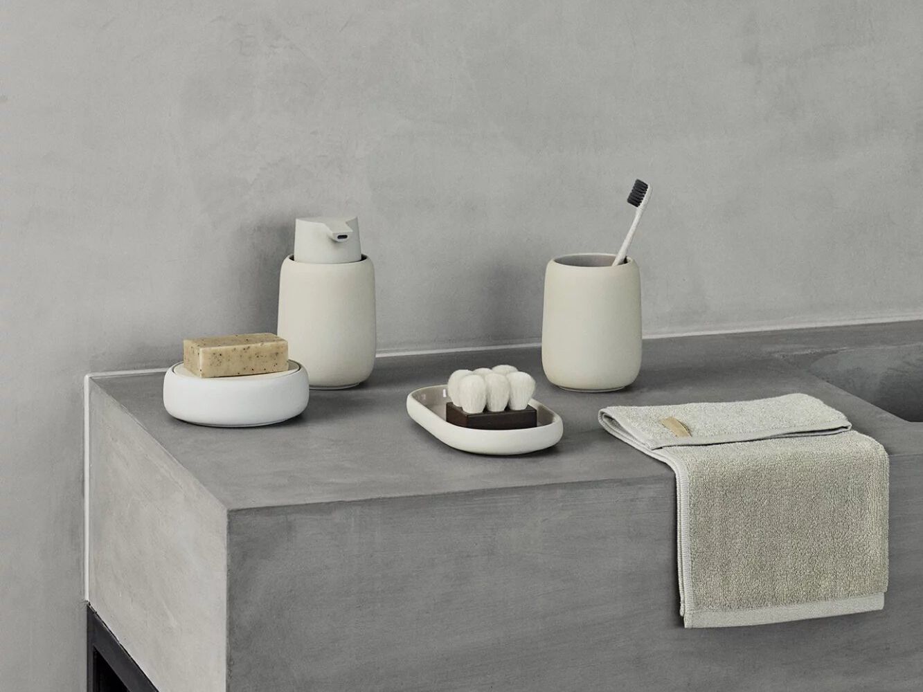 Керамический держатель для макияжа blomus Sono ARCH-00015134 - Вид №3