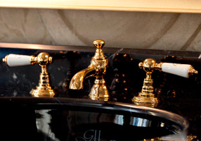 Gentry Home Смеситель для раковины мостик на 2 отверстия 200мм Berkeley Медь GH101023  - Вид №1