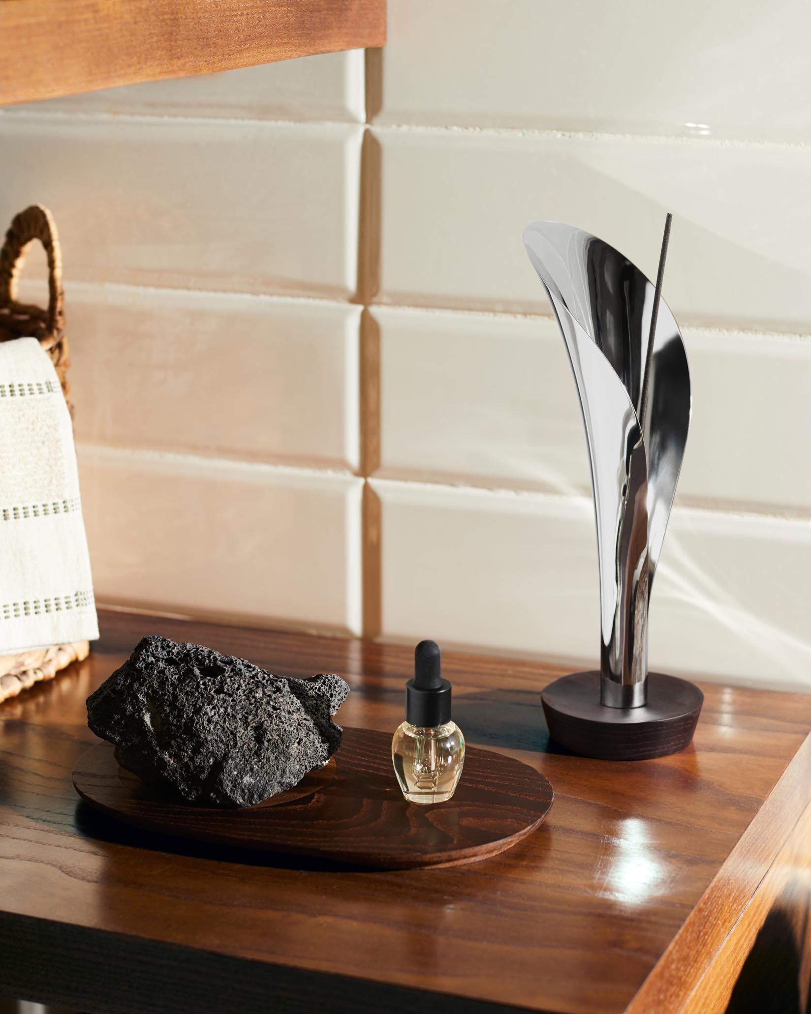 Капельный дозатор с эфирным маслом Alessi The Five Seasons MW65 FRA - Вид №1