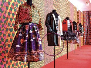 Нетканые обои