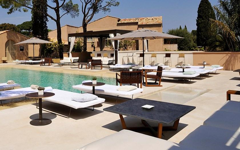 Andreu World Квадратный стальной журнальный столик с керамической столешницей Terra Me4693 - Вид №3