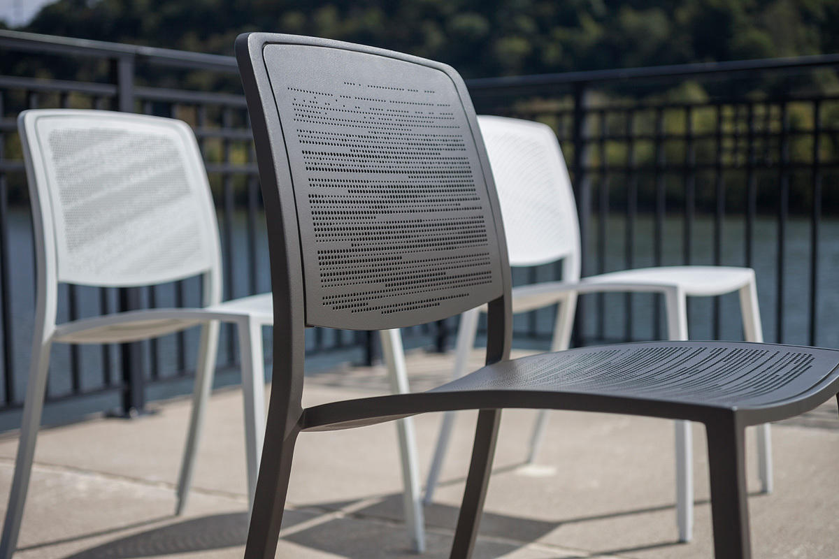 FSRT126 Кресло Avivo  Forms-surfaces 