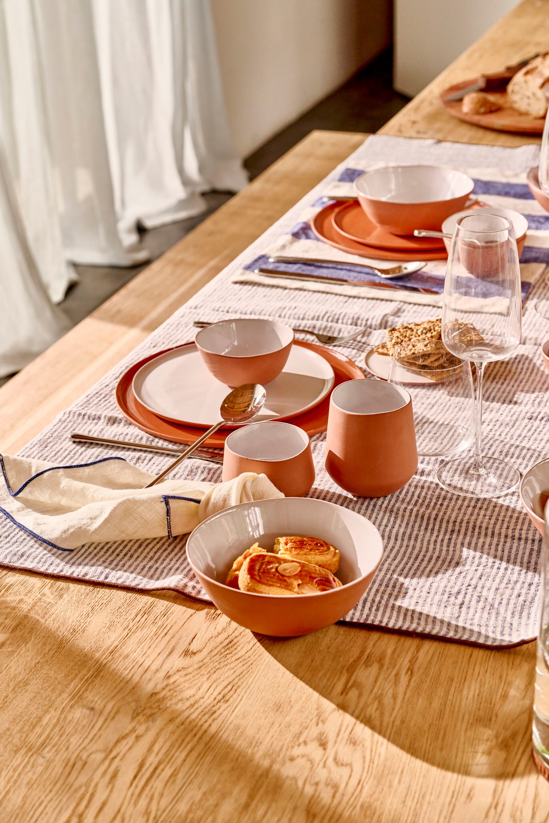 Фарфоровая круглая плоская тарелка POMAX Mariage ARCH-00122241 - Вид №7