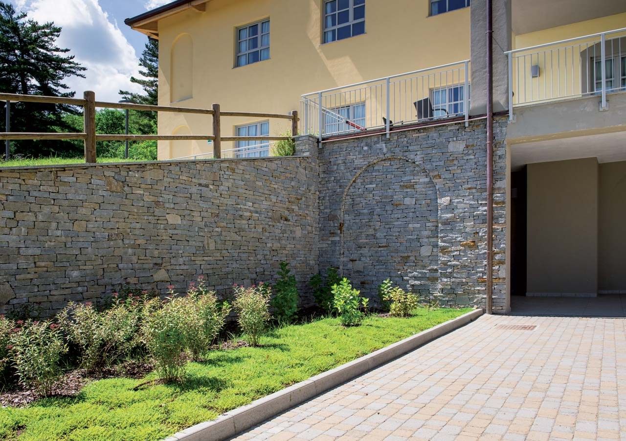 Натуральный каменный элемент для фасада B&B Rivestimenti Naturali камень ARCH-00077336 - Вид №15