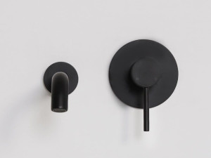 Однорычажный встраиваемый настенный смеситель для ванны