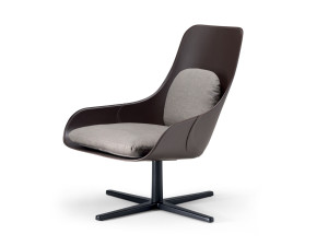 Вращающееся кресло с кожаными спицами