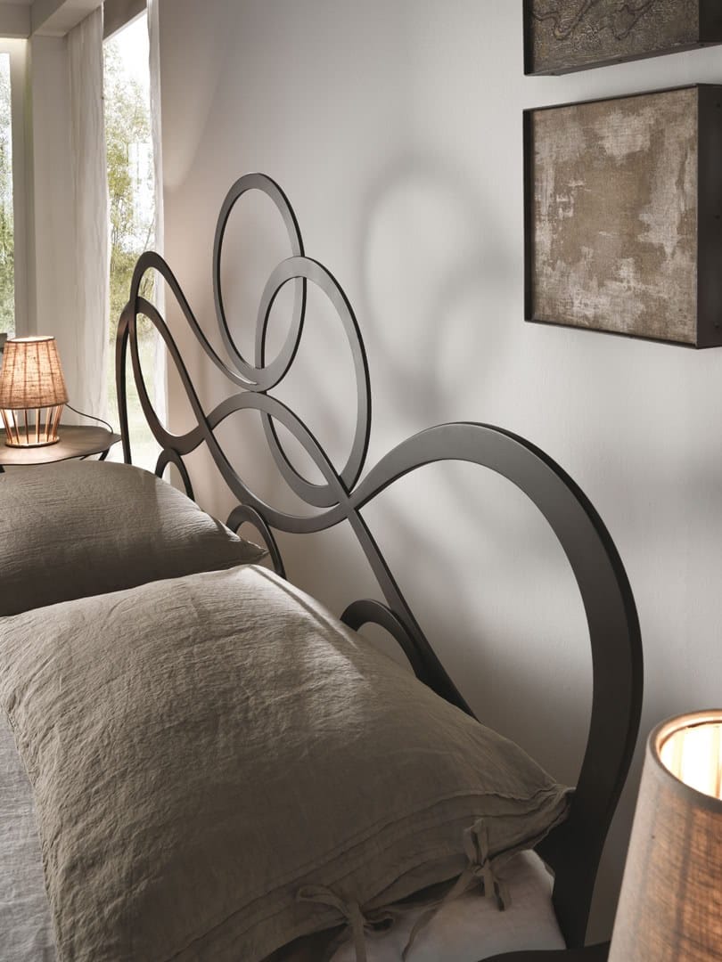 Двуспальная кровать из кованого железа Cantori J'Adore ARCH-00090402 - Вид №1