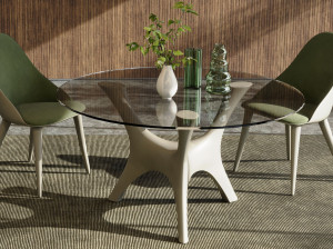 Круглый обеденный стол