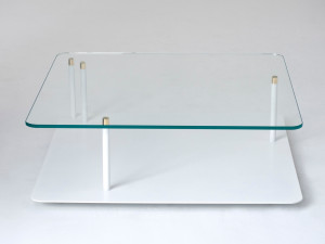 Квадратный стол из стали и стекла