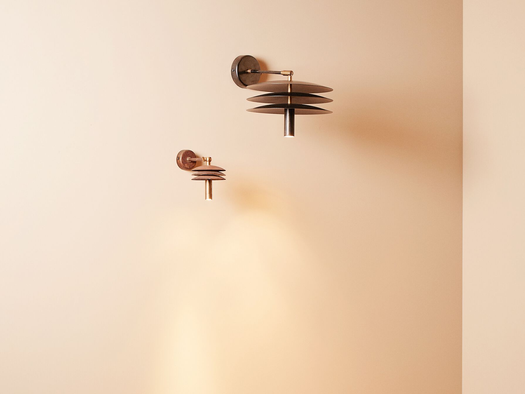 Светодиодный настенный светильник Renzo Serafini изолятор ARCH-00100944 - Вид №1