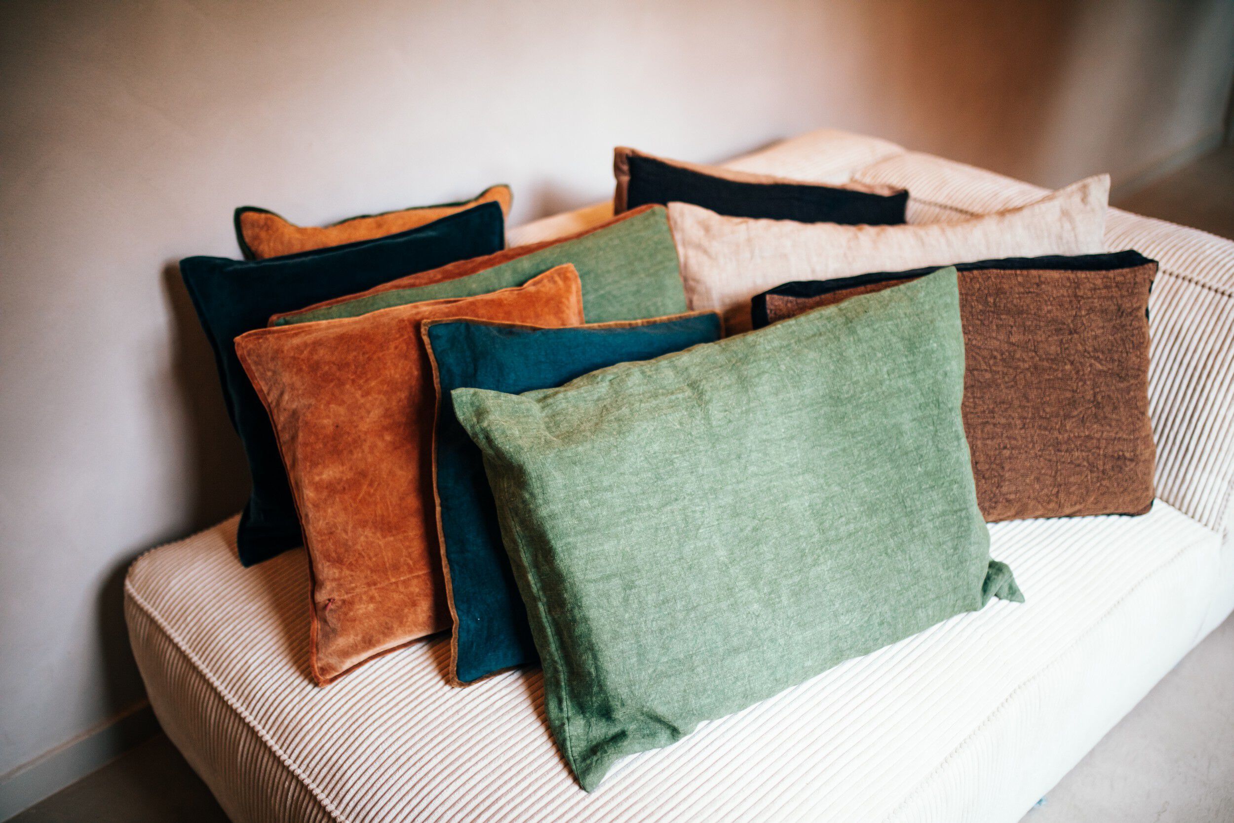 Прямоугольная однотонная льняная подушка POMAX BASICS ARCH-00153227 - Вид №16