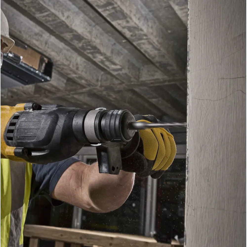 Перфоратор бесщеточный аккумуляторный SDS-plus DeWalt DCH133M1, 18 В Li-ion 4 Ач, 2.6 Дж 18787649 STLM-2029322  - Вид №2