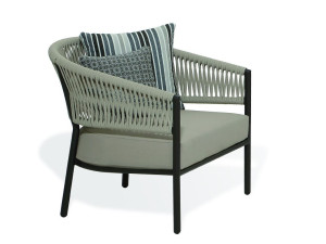 Кресло с подлокотниками