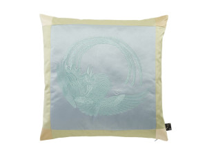 Квадратная подушка из ткани