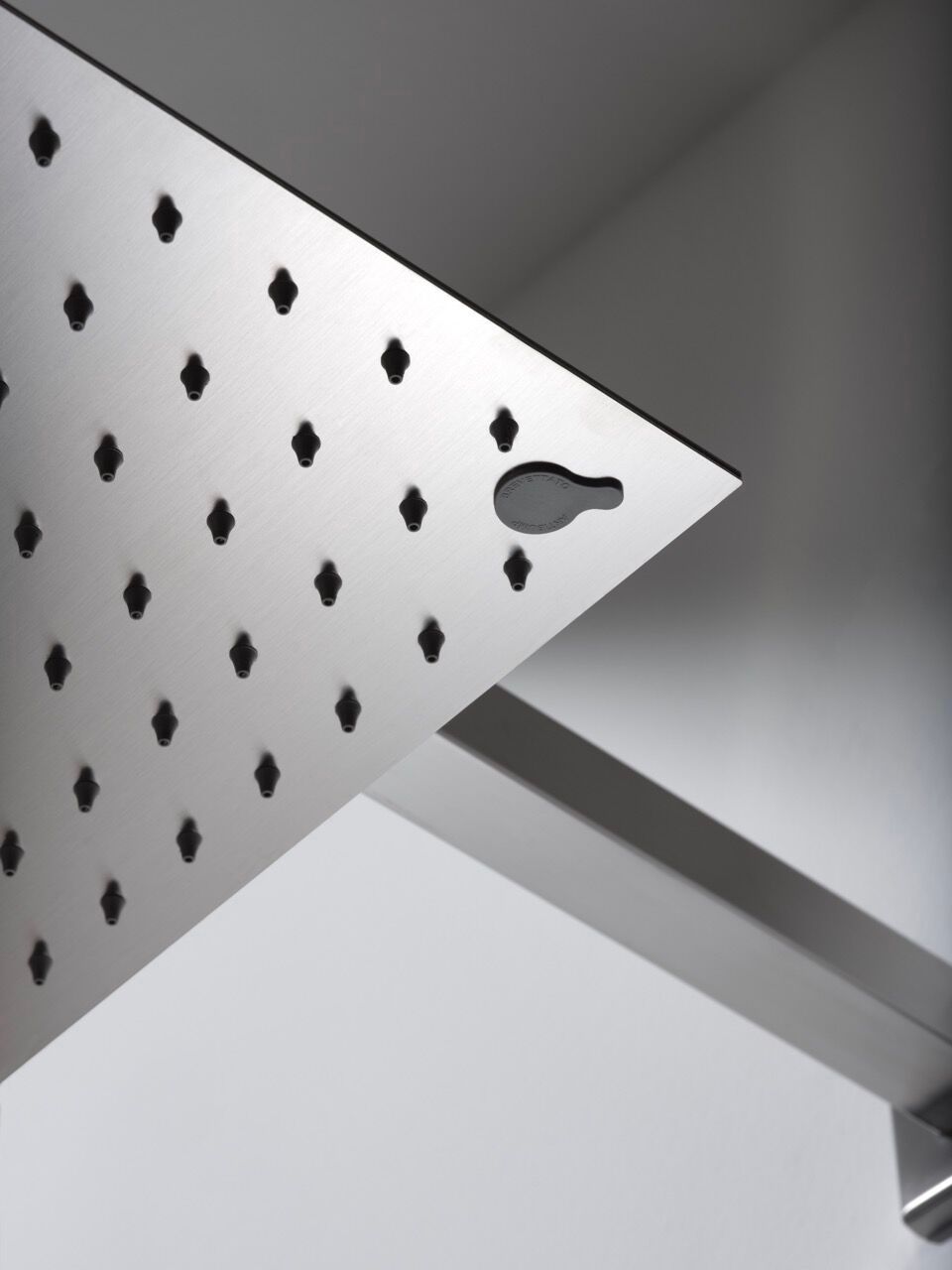 Квадратная душевая головка из нержавеющей стали с кронштейном BEAMTECH HALLEY HALQ256 ARCH-00031600 - Вид №1