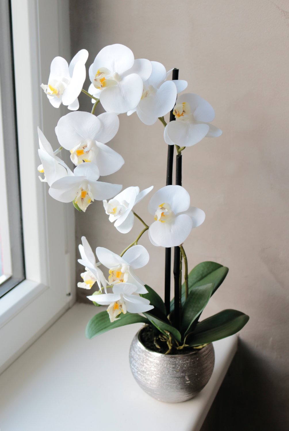 2777 778 a3 Пластиковая орхидея Phalaenopsis, 2-х кратная, горшечная, 45 см, real touch, бежево-белая H-andreas  - Вид №7