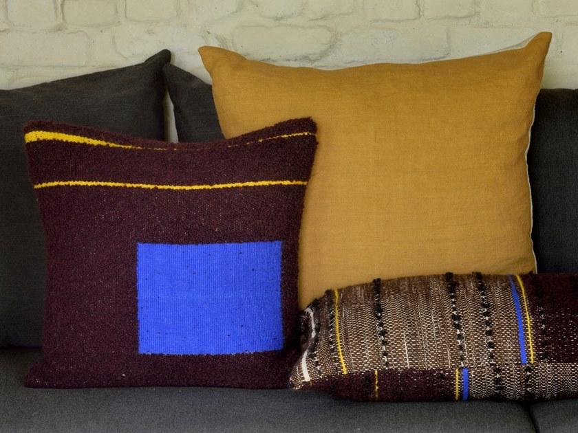 Ethnicraft Квадратная тканевая подушка для дивана Mystic ink 21071 - Вид №3