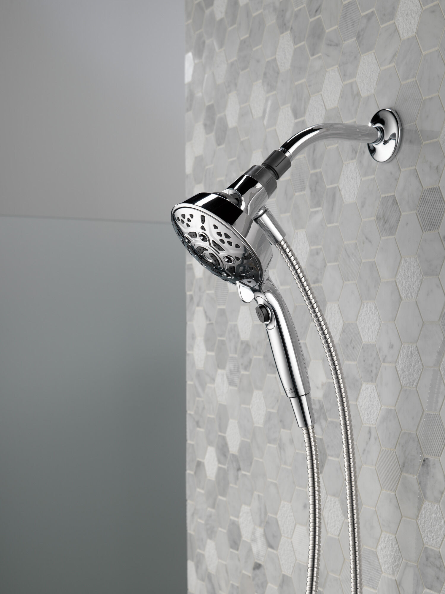 75707 Ручной душ SureDock ™ с 7 настройками Delta Faucet Delta Хром - Вид №1