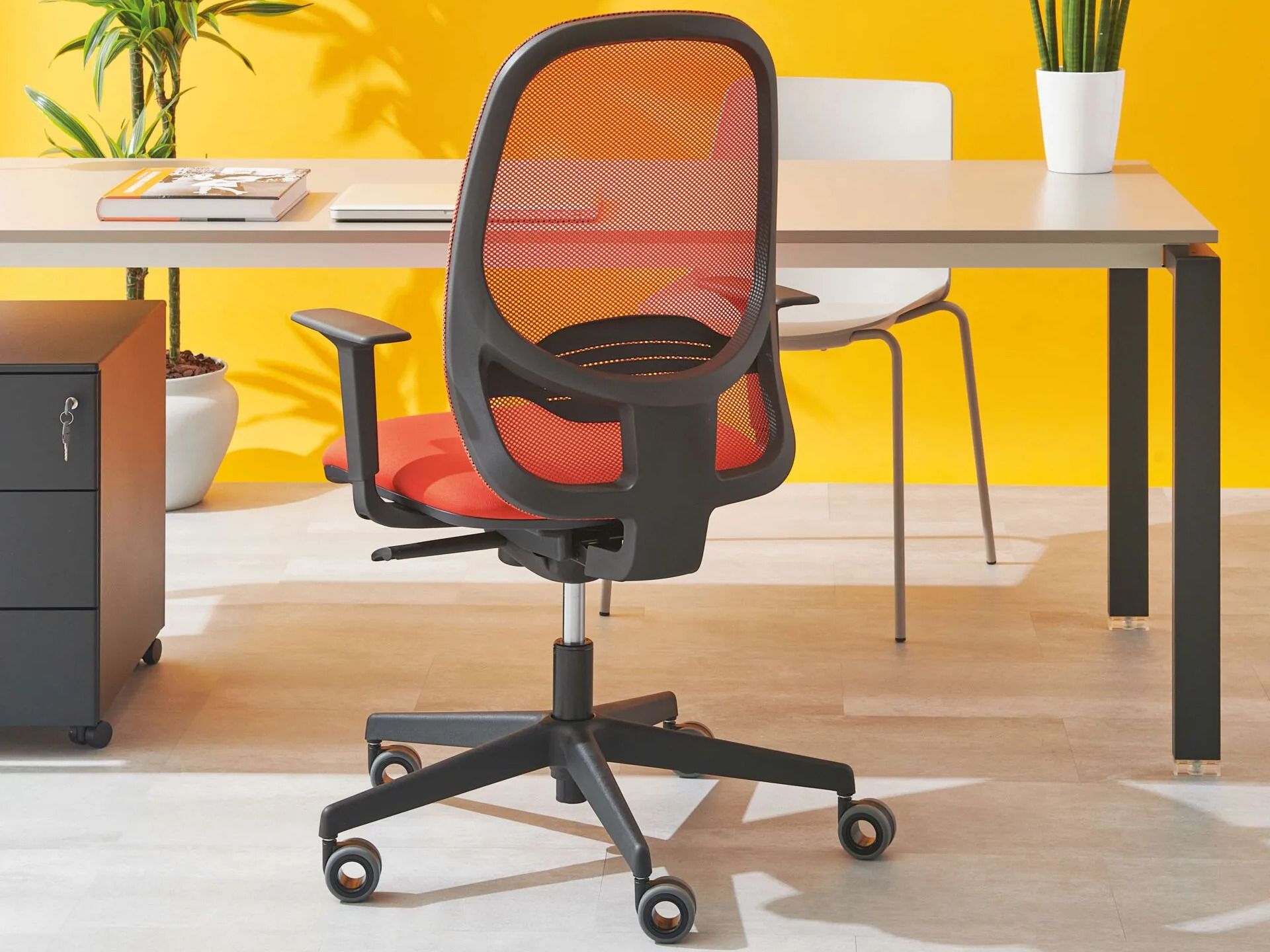 5-спицевое вращающееся офисное кресло AP Factor ARCH-00058111 - Вид №3